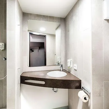 Hotell Kiel-holstenbruecke 3*